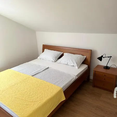 House On The Hill Apartment