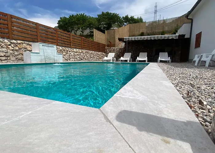 House On The Hill Мостар